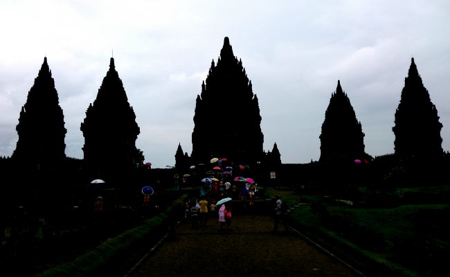 sladami prambanan